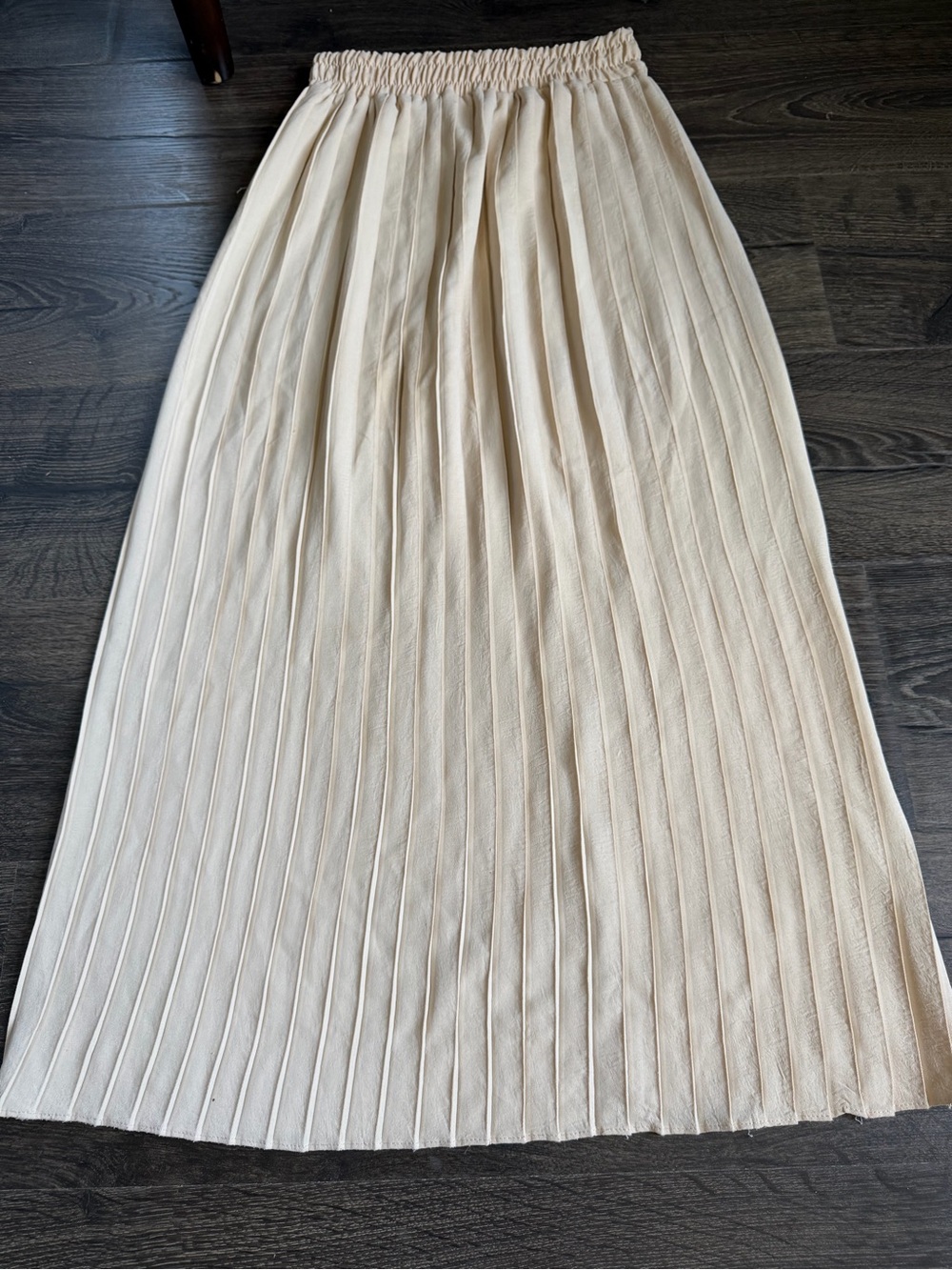 Ara Cream Pleated Maxi Skirt